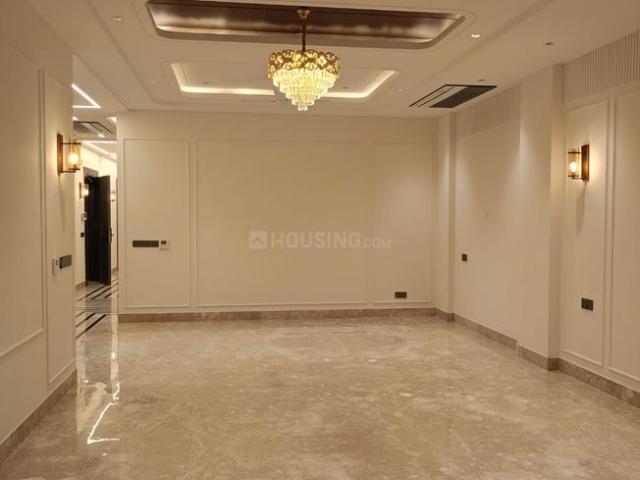 4 BHK Independent Builder Floor in Vasant Vihar for resale New Delhi. The reference number is 20402114