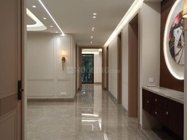 4 BHK Independent Builder Floor in Vasant Vihar for resale New Delhi. The reference number is 20402431