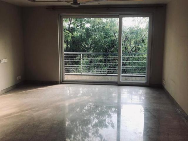 4 BHK Independent Builder Floor in Vasant Vihar for resale New Delhi. The reference number is 20638269