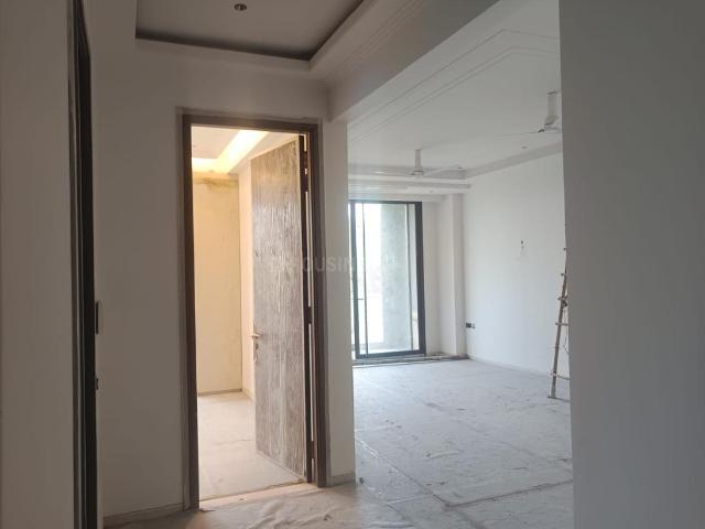 4 BHK Independent Builder Floor in Vasant Vihar for resale New Delhi. The reference number is 20746388