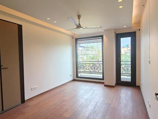 4 BHK Independent Builder Floor in Vasant Vihar for resale New Delhi. The reference number is 20802785