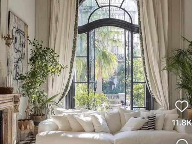 4 BHK Independent Builder Floor in Vasant Vihar for resale New Delhi. The reference number is 20926229