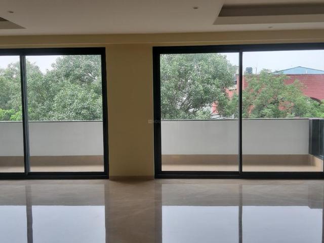 4 BHK Independent Builder Floor in Vasant Vihar for resale South West Delhi. The reference number is 16963729