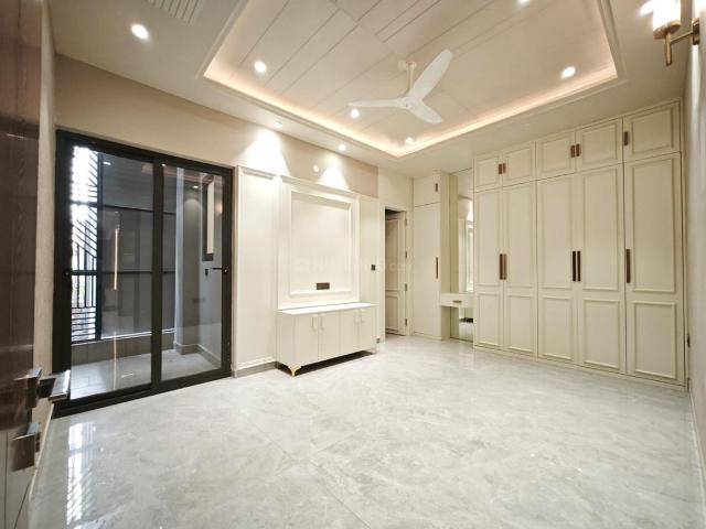 4 BHK Independent Builder Floor in Vasundhara for resale Ghaziabad. The reference number is 16414399