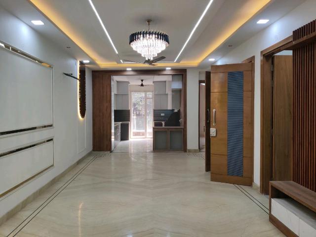 4 BHK Independent Builder Floor in Vasundhara for resale Ghaziabad. The reference number is 18559405
