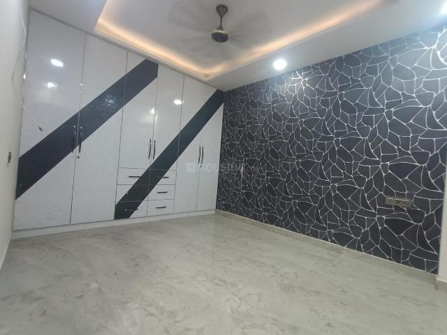 4 BHK Independent Builder Floor in Vasundhara for resale Ghaziabad. The reference number is 18395456