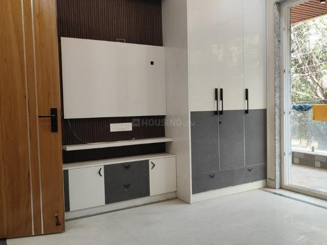 4 BHK Independent Builder Floor in Vasundhara for resale Ghaziabad. The reference number is 19996994