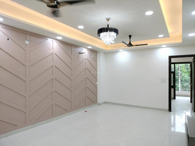 4 BHK Independent Builder Floor in Vasundhara for resale Ghaziabad. The reference number is 9740306