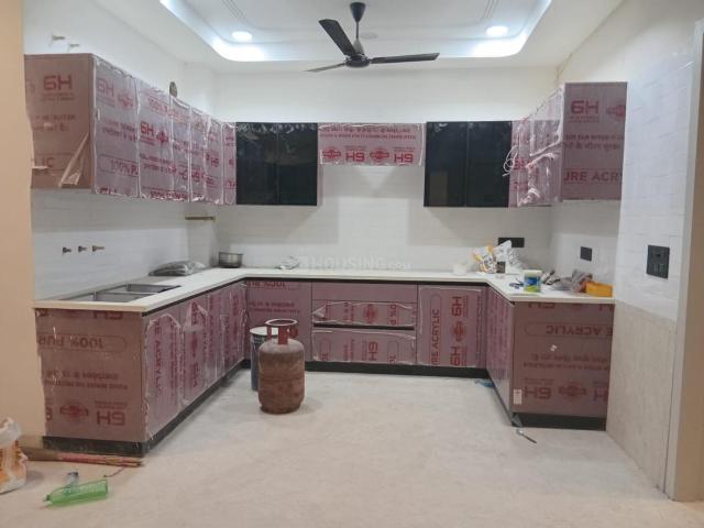 4 BHK Independent Builder Floor in Vikaspuri for resale New Delhi. The reference number is 20615703