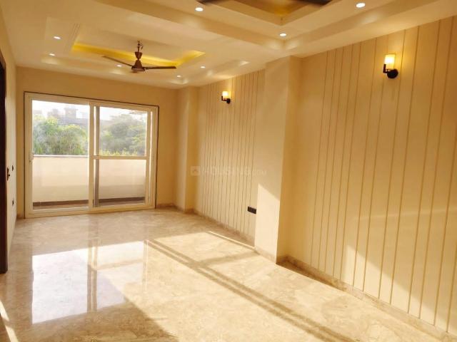 4 BHK Independent Builder Floor in Vishnu Garden for resale New Delhi. The reference number is 19131282