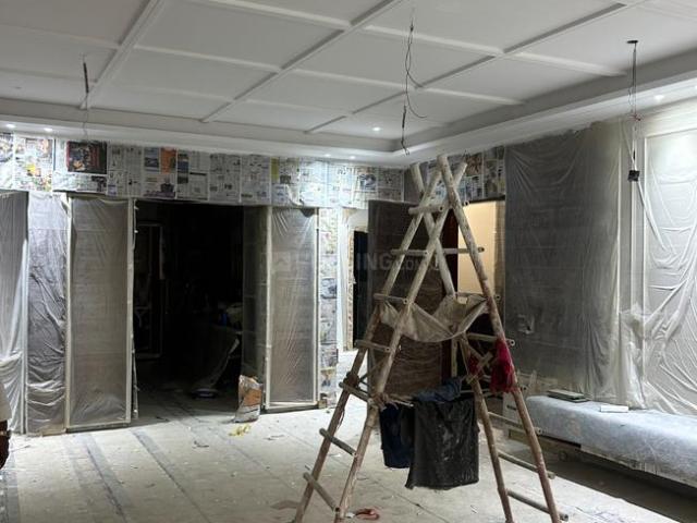 4 BHK Independent Builder Floor in Vivek Vihar for resale New Delhi. The reference number is 20807736