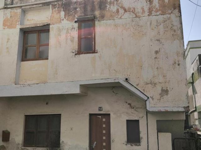 4 BHK Independent House in Thaltej for resale Ahmedabad. The reference number is 17736348