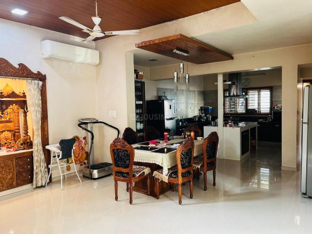 4 BHK Independent House in Thaltej for resale Ahmedabad. The reference number is 19829859