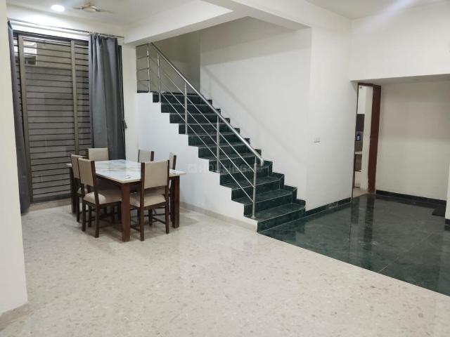 4 BHK Independent House in Thaltej for resale Ahmedabad. The reference number is 20660300
