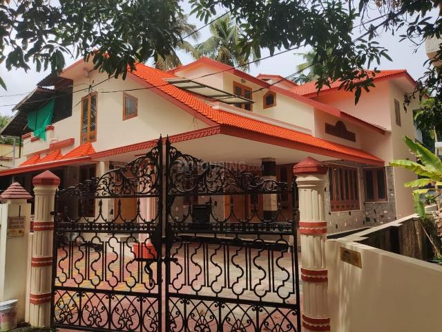 4 BHK Independent House in Thammanam for rent Kochi. The reference number is 20200420