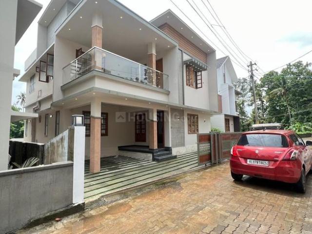 4 BHK Independent House in Thevakkal for resale Kochi. The reference number is 20469543