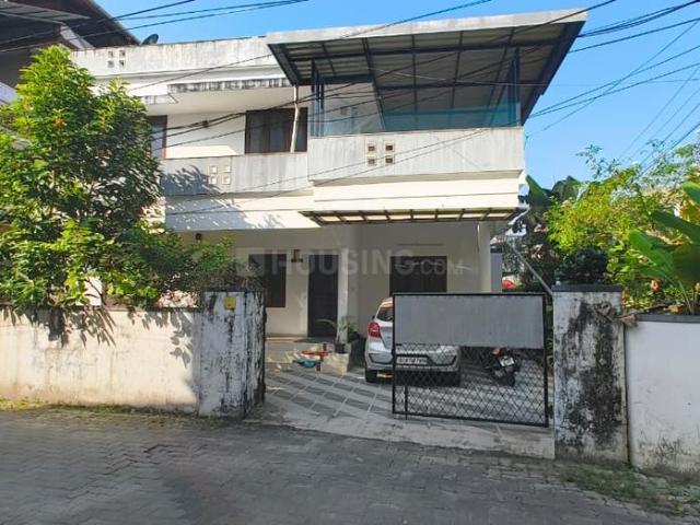 4 BHK Independent House in Vennala for resale Kochi. The reference number is 18787622