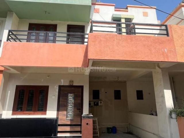 4 BHK Independent House in Adajan for rent Surat. The reference number is 18289948