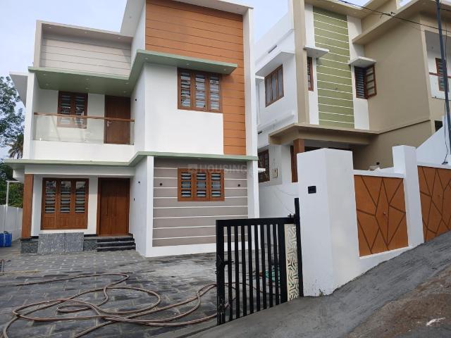 4 BHK Independent House in Aluva for resale Aluva. The reference number is 17088982