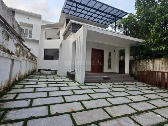 4 BHK Independent House in Aluva for resale Kochi. The reference number is 20734409