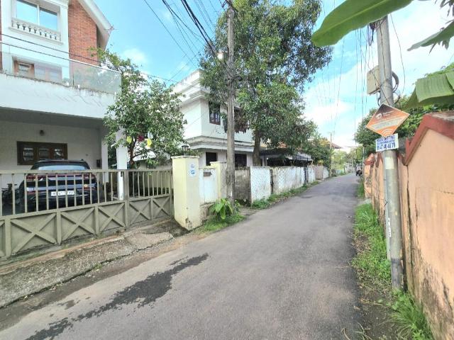 4 BHK Independent House in Aluva for resale Kochi. The reference number is 20839498