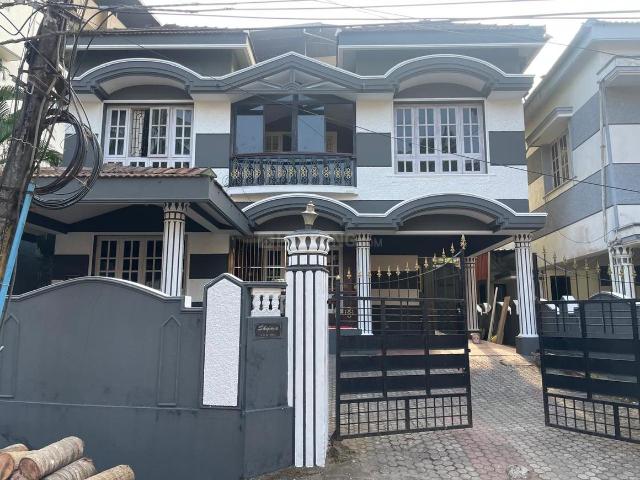 4 BHK Independent House in Attavar for rent Mangalore. The reference number is 20493187