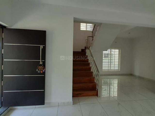 4 BHK Independent House in Ayyanthole for resale Thrissur. The reference number is 17806203