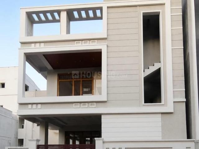 4 BHK Independent House in Beeramguda for resale Sangareddy. The reference number is 20352357