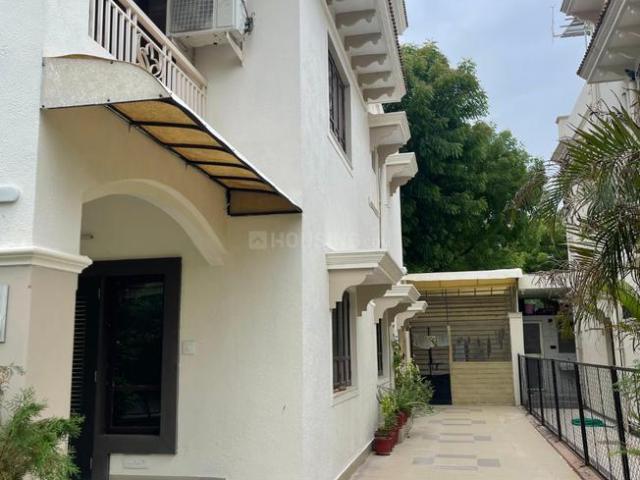 4 BHK Independent House in Bhadaj for resale Ahmedabad. The reference number is 19993284