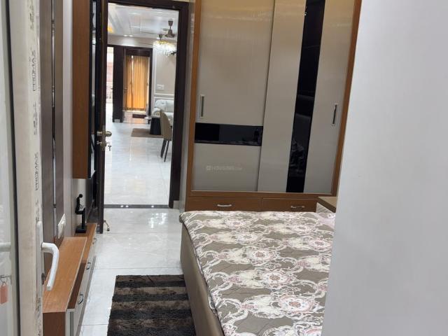 4 BHK Independent House in Bharat Vihar for resale New Delhi. The reference number is 20365493