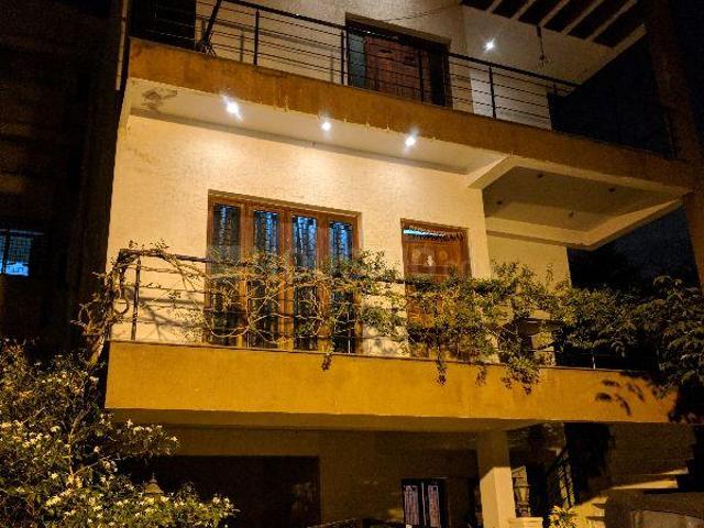 4 BHK Independent House in Bommanahalli for resale Bangalore. The reference number is 2135250