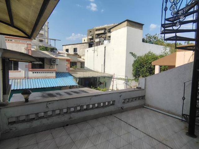 4 BHK Independent House in Bodakdev for resale Ahmedabad. The reference number is 20286969
