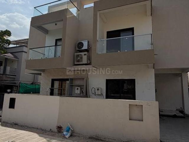 4 BHK Independent House in Bopal for resale Ahmedabad. The reference number is 20595624