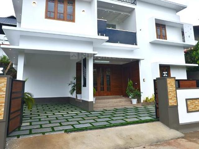 4 BHK Independent House in Chottanikkara for resale Kochi. The reference number is 20262764