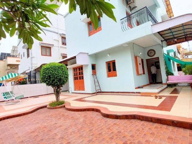 4 BHK Independent House in Chanakyapuri for resale Ahmedabad. The reference number is 19953575
