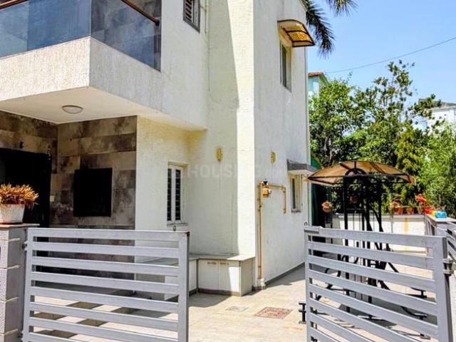 4 BHK Independent House in Chanakyapuri for resale Ahmedabad. The reference number is 20369666
