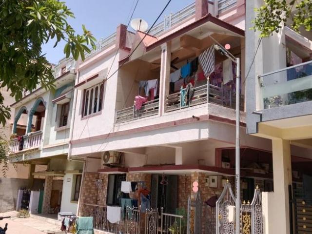 4 BHK Independent House in Chandkheda for resale Ahmedabad. The reference number is 20867845