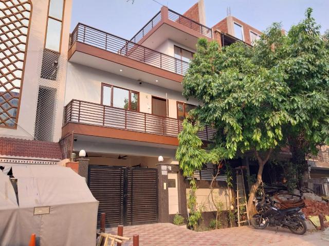 4 BHK Independent House in Delta I for resale Greater Noida. The reference number is 20156412