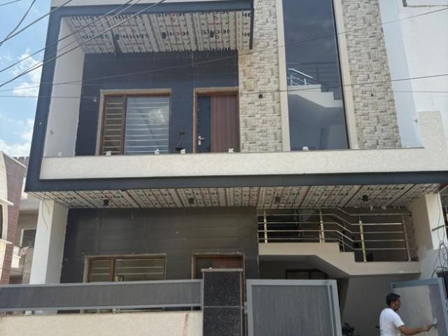 4 BHK Independent House in Dhakoli for resale Zirakpur. The reference number is 20154112