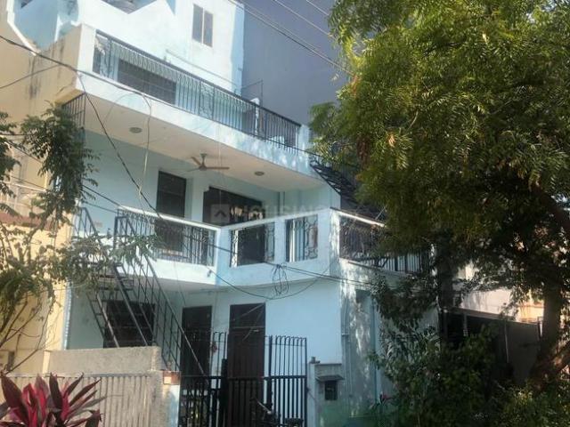 4 BHK Independent House in DLF Phase 1 for resale Gurgaon. The reference number is 18224887
