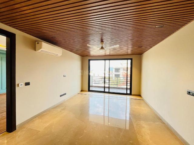 4 BHK Independent House in DLF Phase 1 for resale Gurgaon. The reference number is 20135726