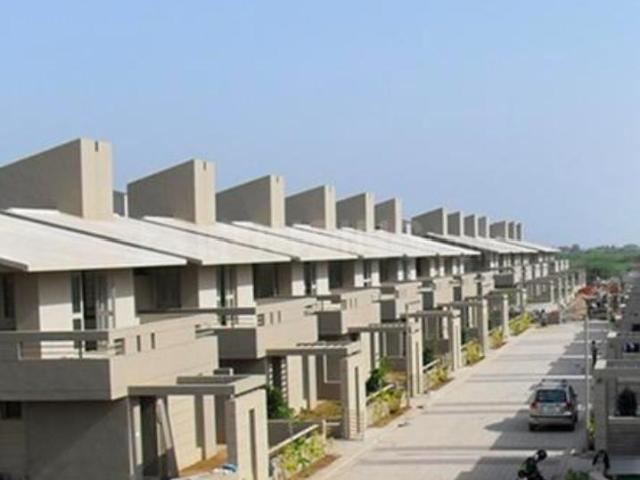 4 BHK Independent House in Dumas for rent Surat. The reference number is 20370635