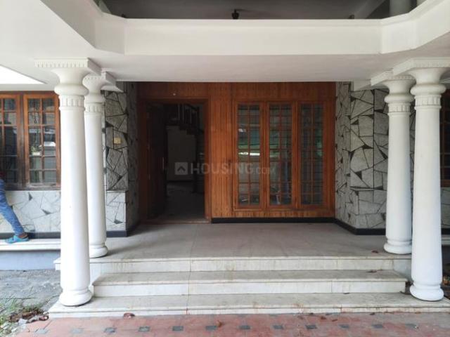 4 BHK Independent House in Elamakkara for resale Kochi. The reference number is 18938457