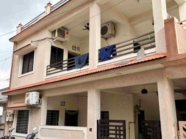 4 BHK Independent House in Ghodasar for resale Ahmedabad. The reference number is 20748778