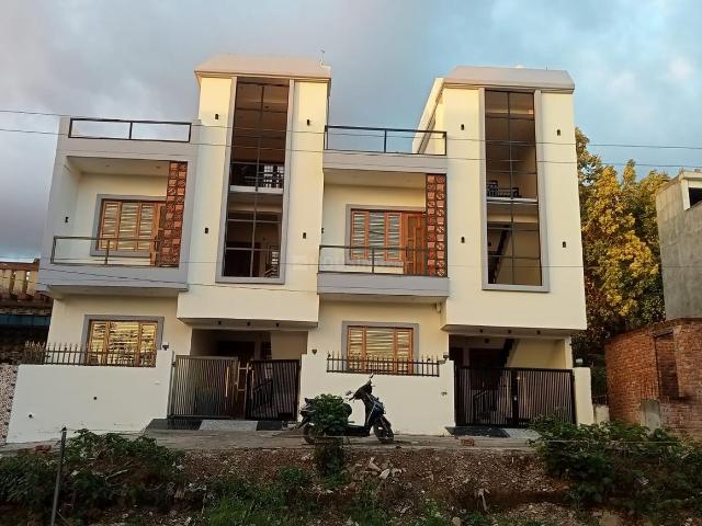 4 BHK Independent House in Gujrami for resale Dehradun. The reference number is 20117379