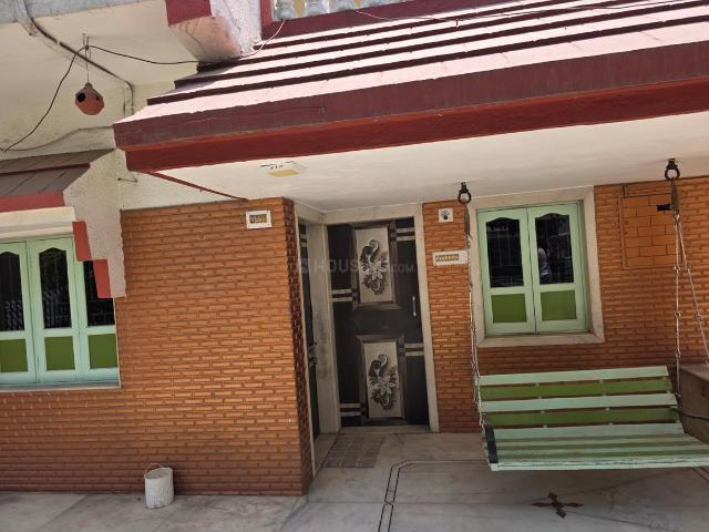 4 BHK Independent House in Hatkeshwar for resale Ahmedabad. The reference number is 20181907