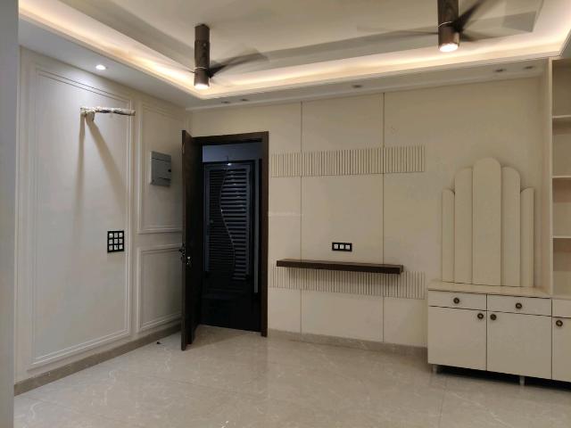 4 BHK Independent Builder Floor in Indirapuram for resale Ghaziabad. The reference number is 20535421