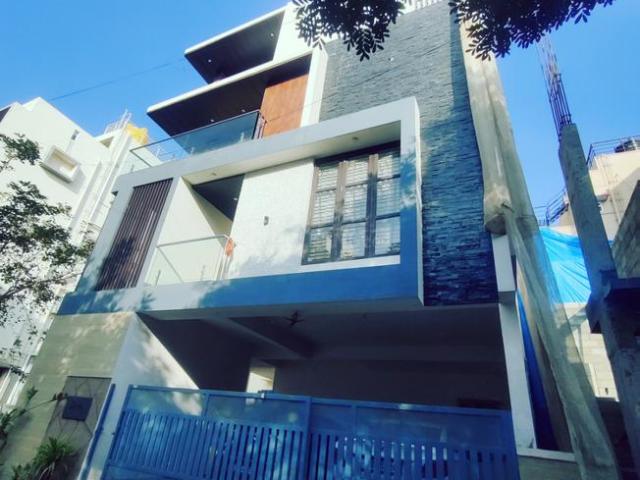 4 BHK Independent House in Jeevan Bima Nagar for resale Bangalore. The reference number is 13073829