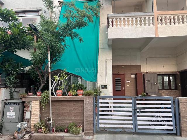 4 BHK Independent House in Jodhpur for resale Ahmedabad. The reference number is 14571101