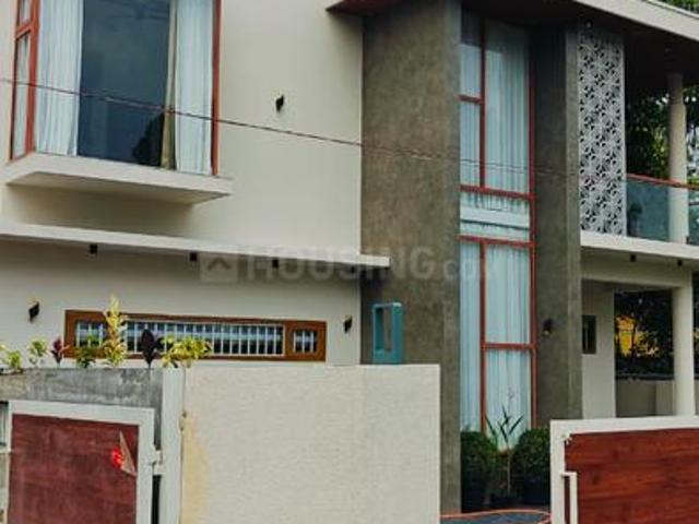 4 BHK Independent House in Kakkanad for resale Kochi. The reference number is 18788146